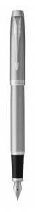 РУЧКА ПОДАРОЧНАЯ ПЕРЬЕВАЯ СИНЯЯ PARKER "IM ESSENTIAL" F319 BRUSHED METAL ЦВЕТ КОРПУСА СЕРЕБРО В КАРТОННОМ ФУТЛЯРЕ